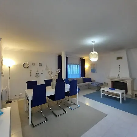 Apartment For 8, With Game & Office